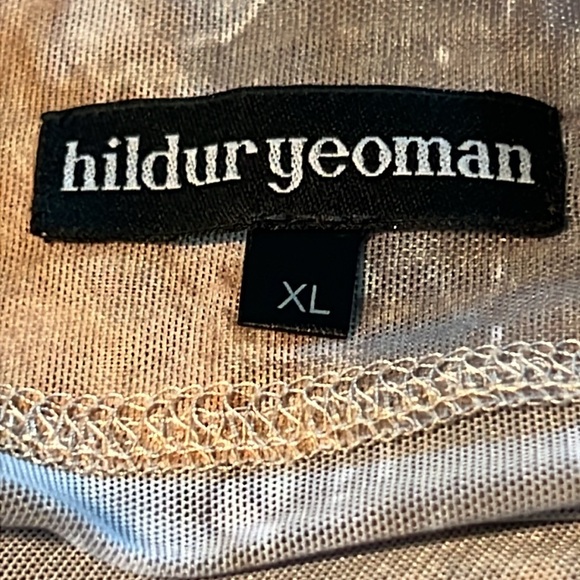 Hildur Yeoman The Premiere dress in Sequin Painting - Picture 8 of 10